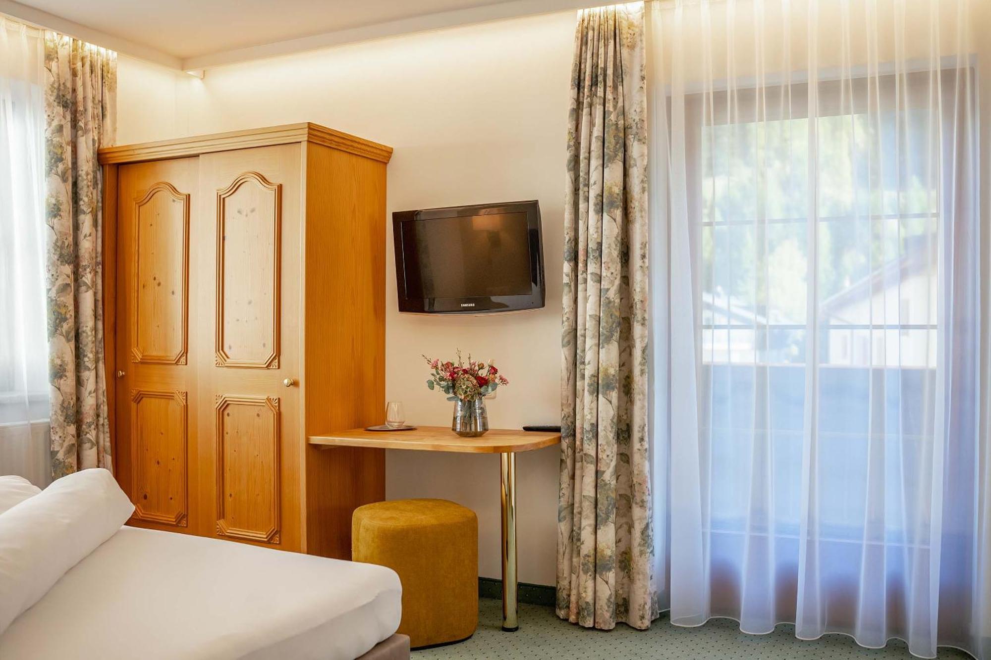 Pension Inge St. Anton am Arlberg Exterior foto